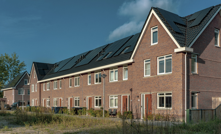 Op zoek naar een offerte voor zonnepanelen? Lees hier alles over uwgroenestroom.nl!