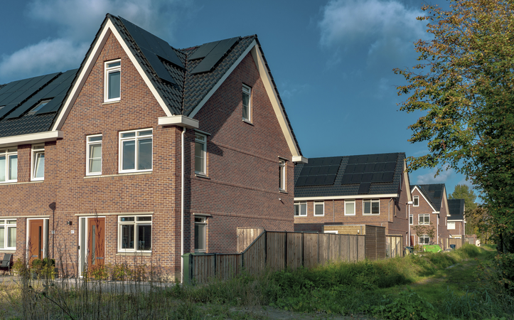 Zonnepanelen Installeren: Stap voor Stap Gids